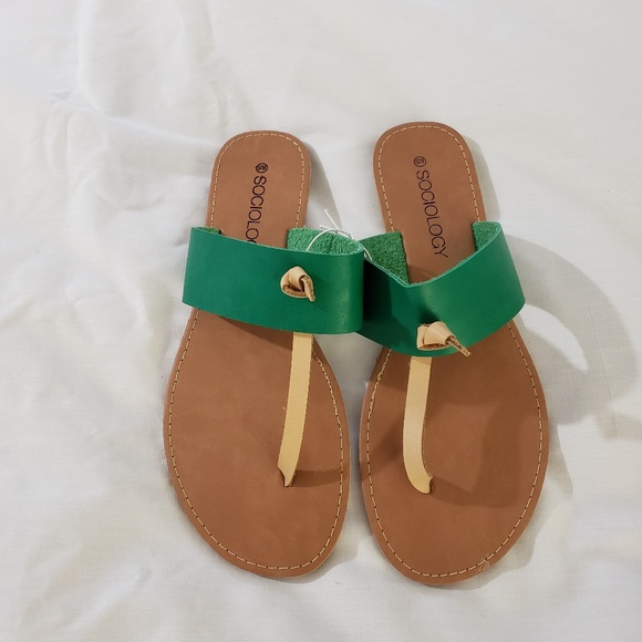 Sociology Shoes - NWOT Sociology Green T-Strap Sandals Sizes 8 & 8.5